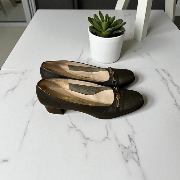 Salvatore Ferragamo Leather Block Heel Pumps Bronze Metallic Classic - Picture 5 of 7